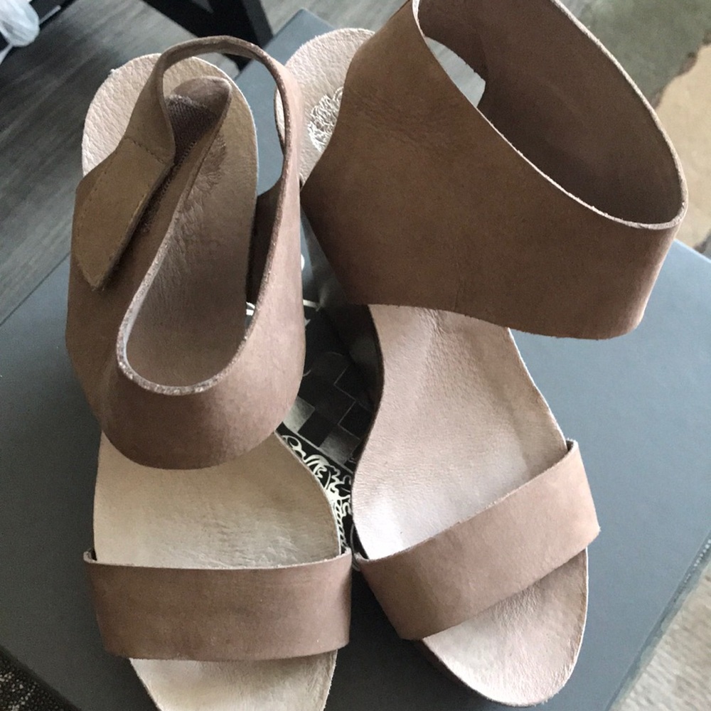Vince Camuto Wedges